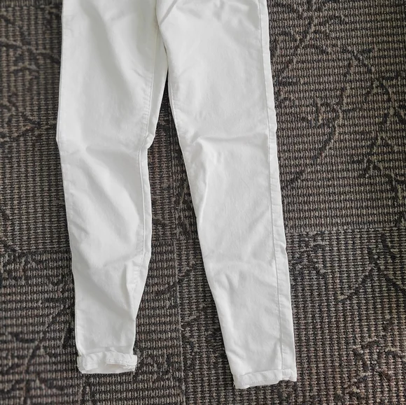 Jeans - Picture 2 of 3